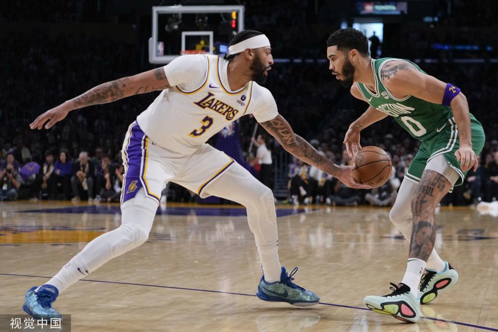 前锋球员韦 前锋球员韦